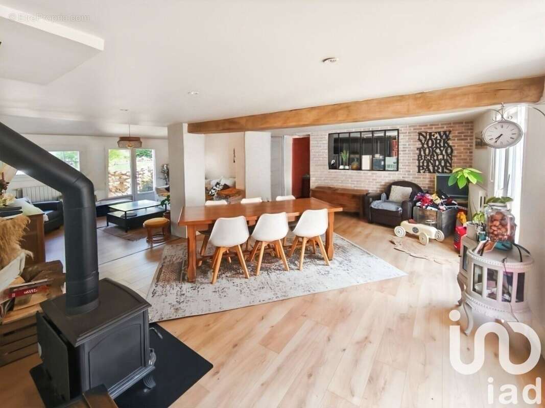 Photo 3 - Maison à BAILLEUL-SUR-THERAIN