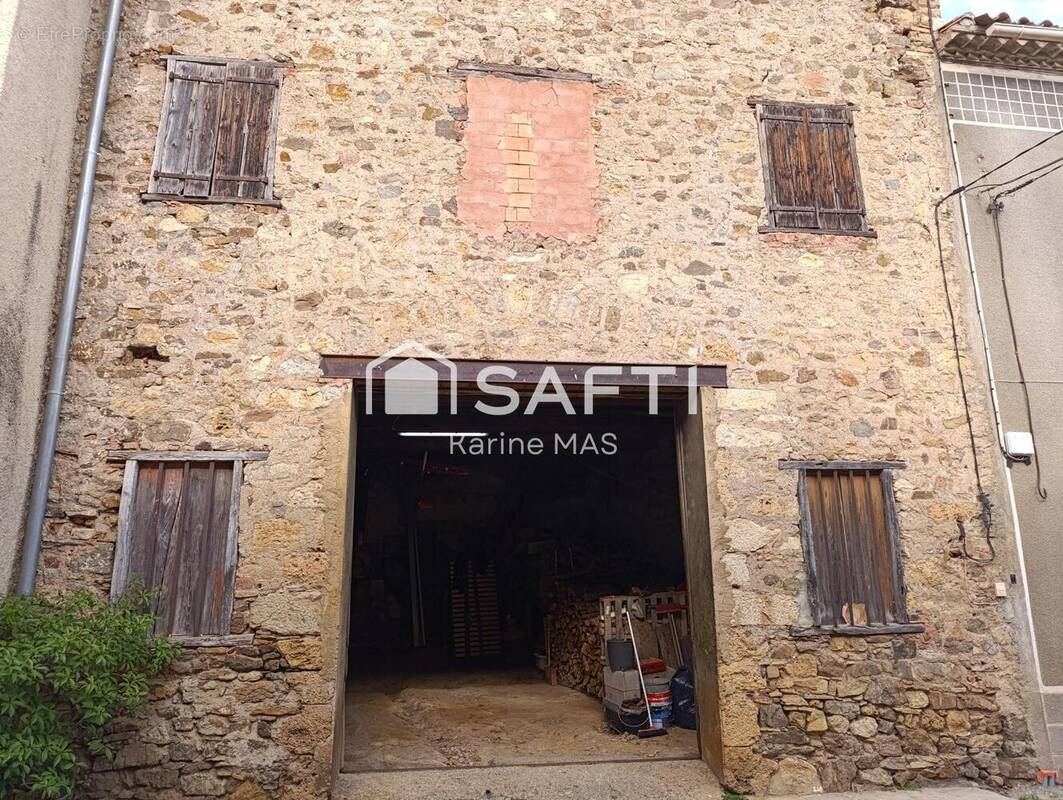 Photo 1 - Parking à MAISONS