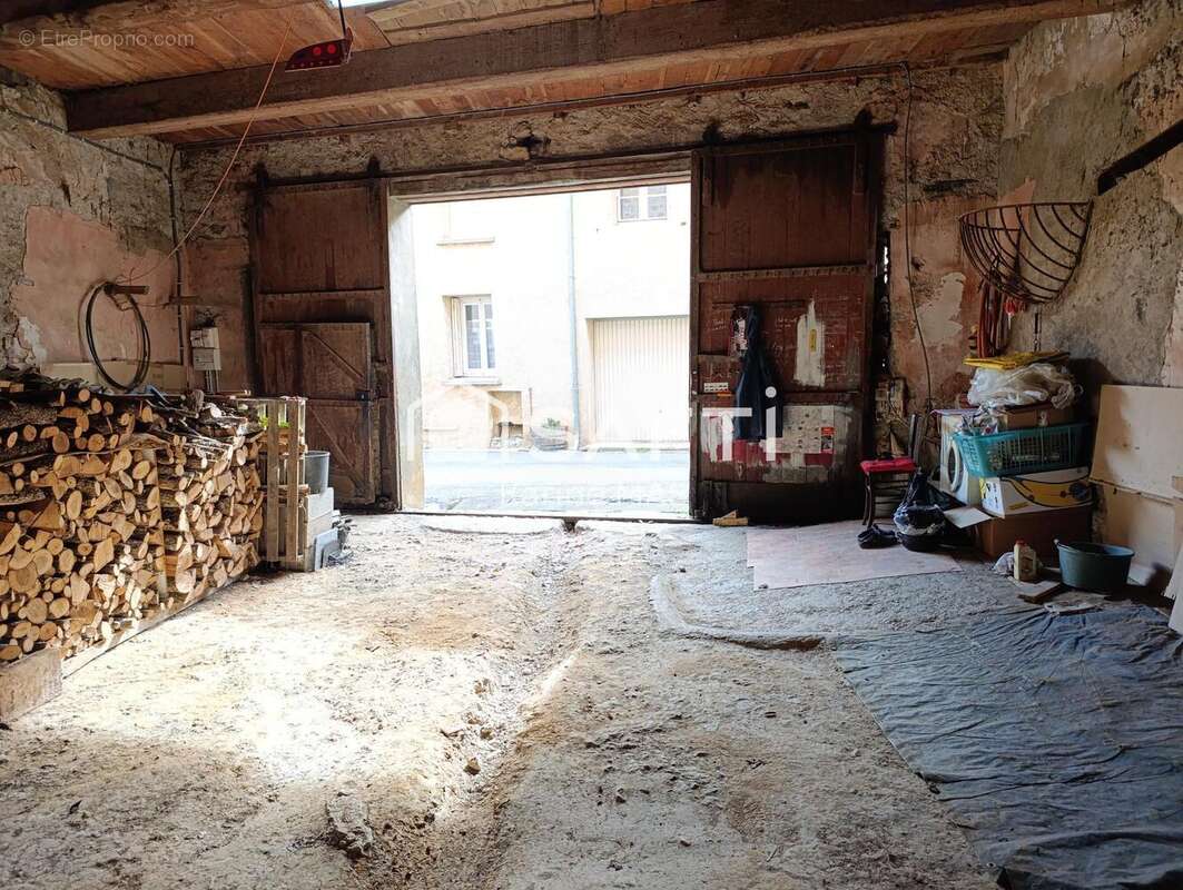 Photo 2 - Parking à MAISONS