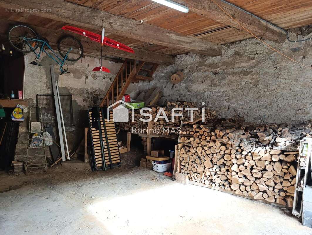 Photo 3 - Parking à MAISONS