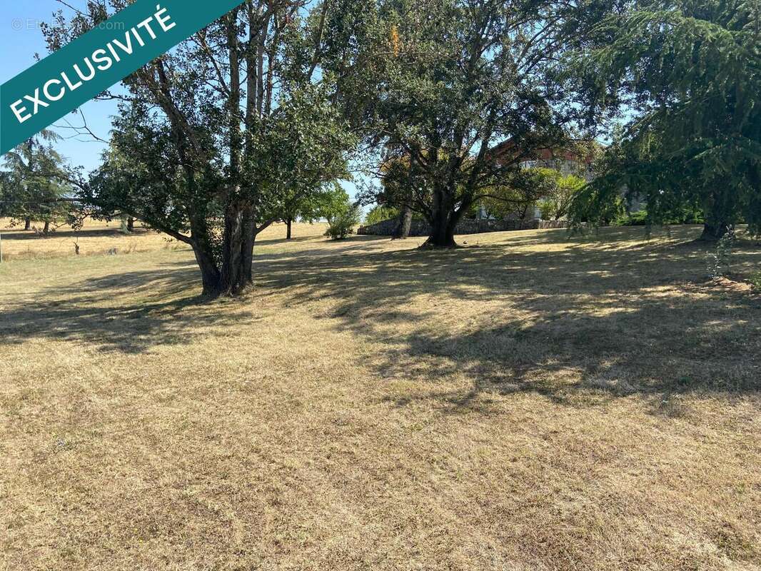 Photo 2 - Terrain à MONTESQUIEU