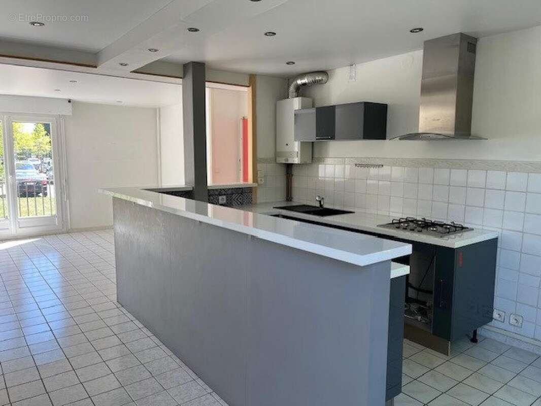 Photo 3 - Appartement à LA CHAPELLE-SAINT-MESMIN