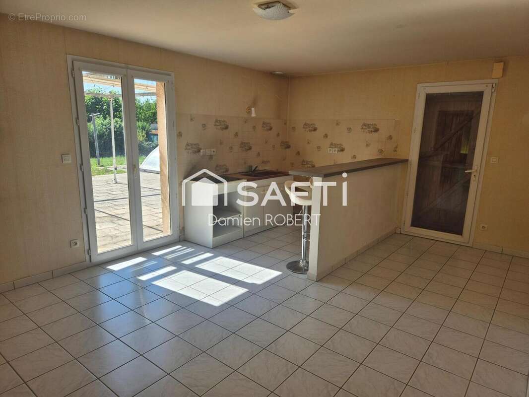 Photo 2 - Maison à VALAY