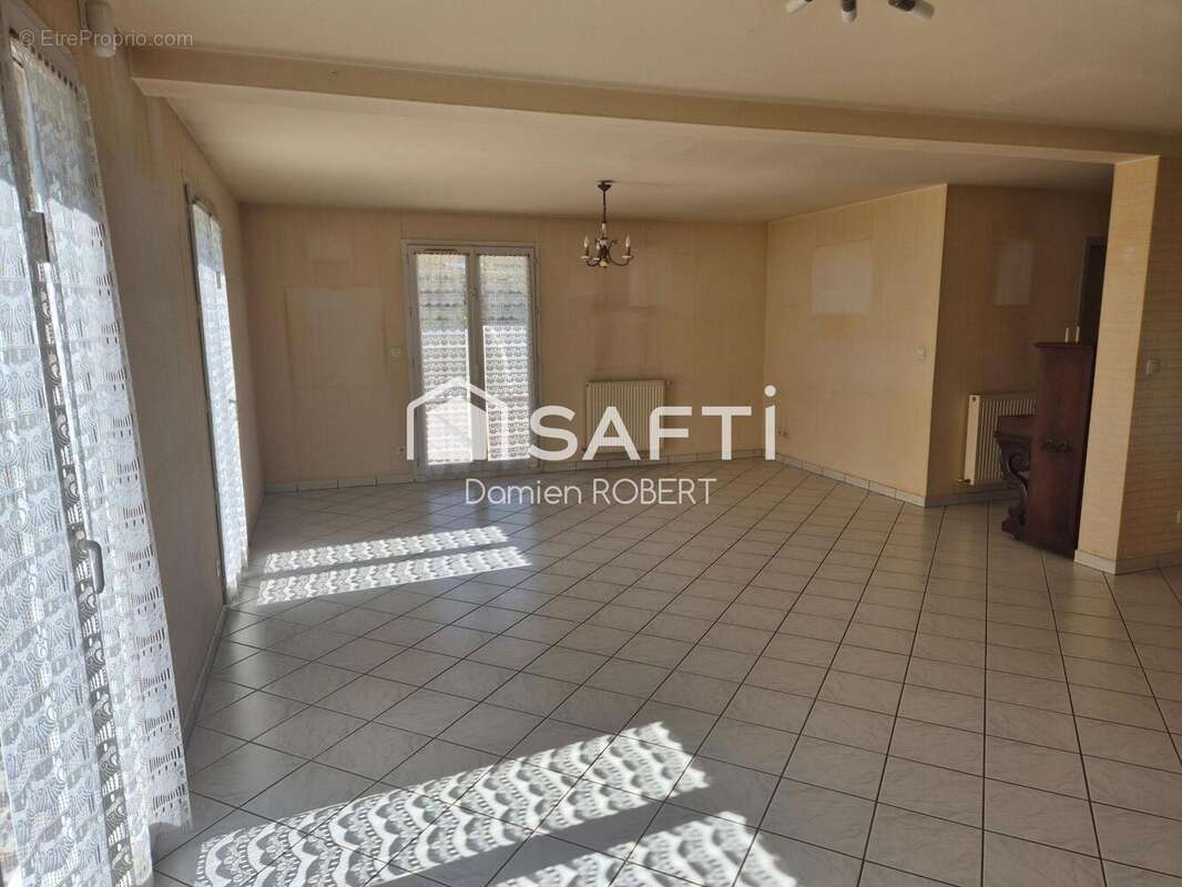 Photo 3 - Maison à VALAY