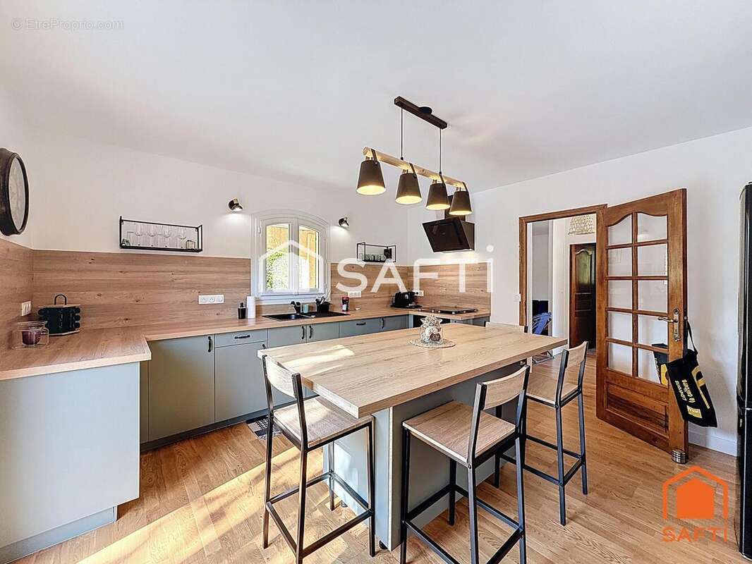 Photo 5 - Maison à REGUSSE