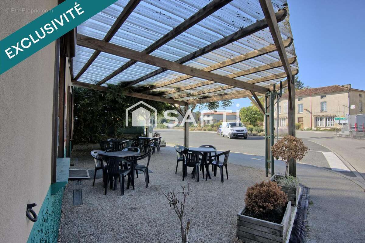 Photo 3 - Commerce à MONCOUTANT