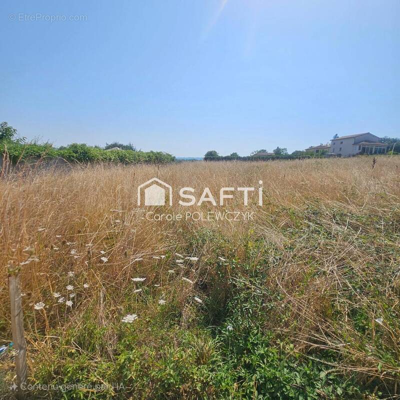 Photo 1 - Terrain à LES ISSARDS