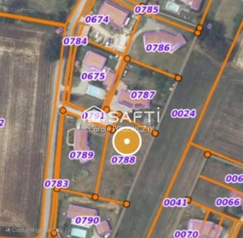 Photo 2 - Terrain à LES ISSARDS