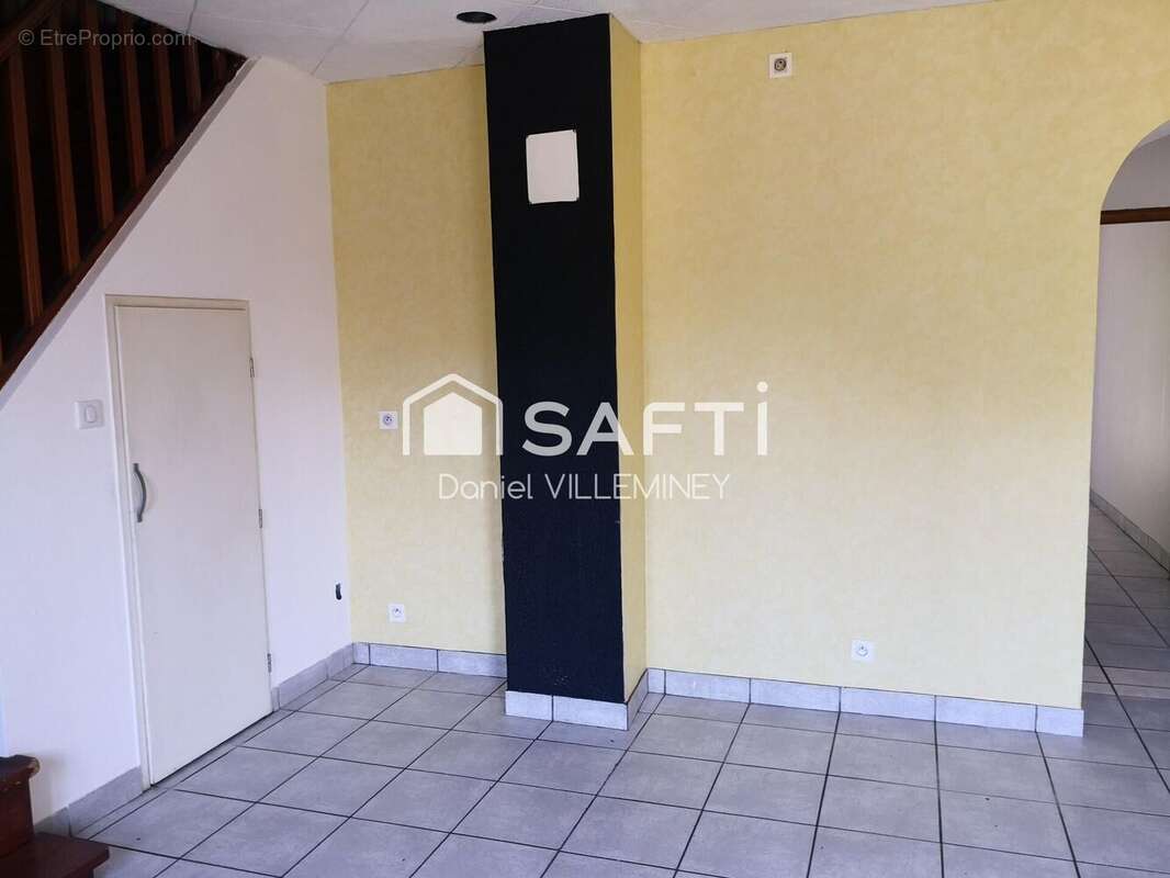 Photo 2 - Maison à AILLEVILLERS-ET-LYAUMONT