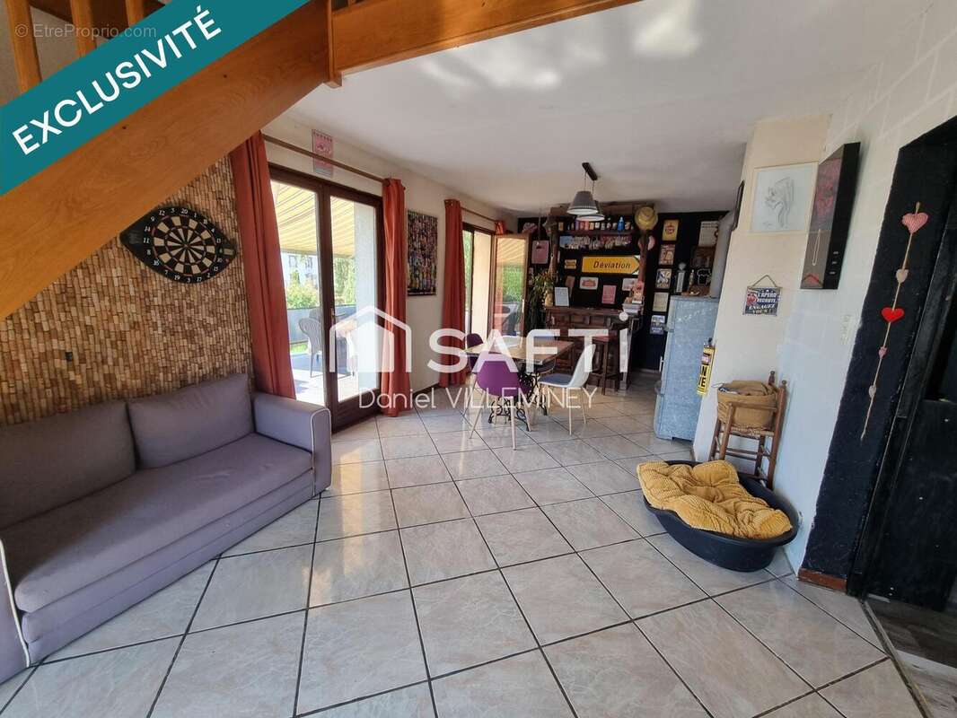 Photo 2 - Maison à AILLEVILLERS-ET-LYAUMONT