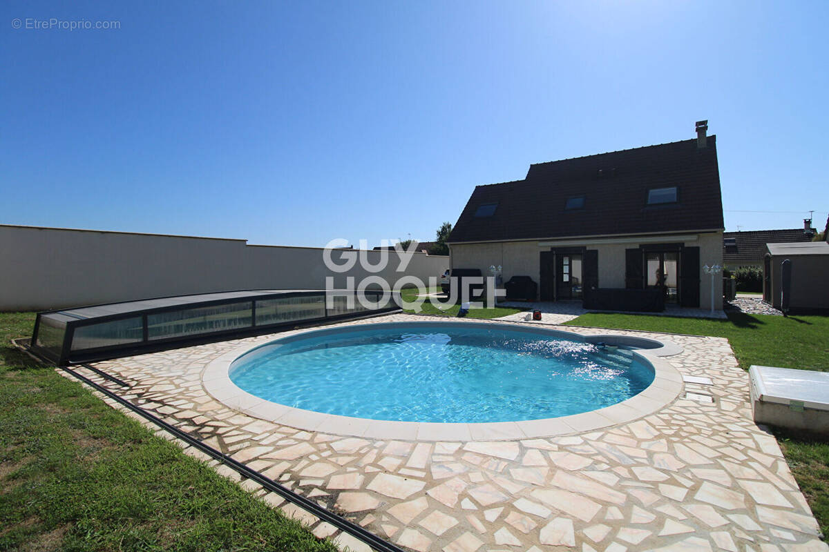 Maison à EVRY-GREGY-SUR-YERRE