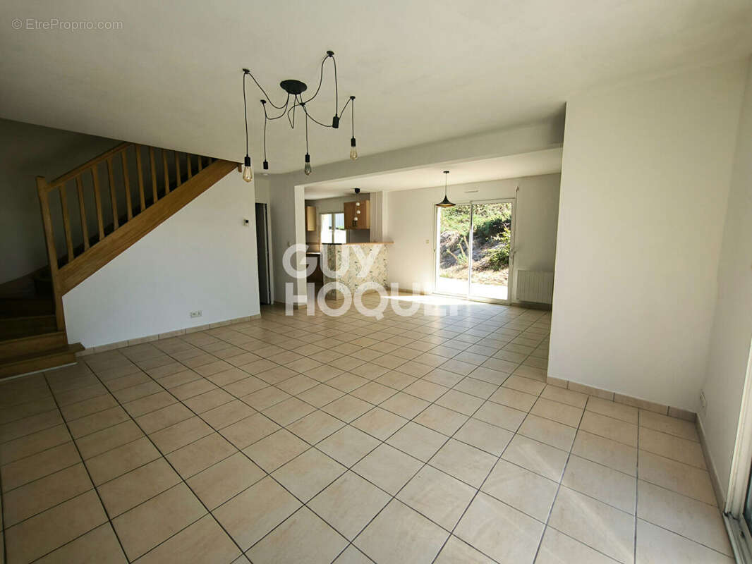 Maison à MINIAC-MORVAN