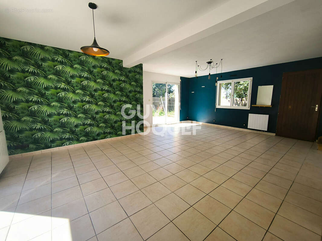 Maison à MINIAC-MORVAN