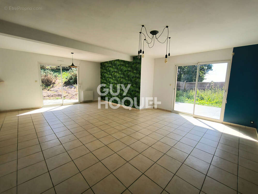 Maison à MINIAC-MORVAN