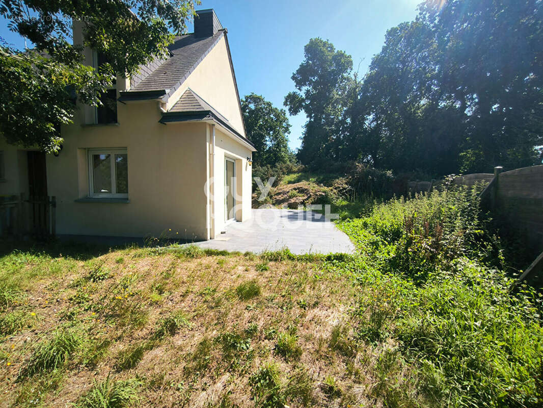 Maison à MINIAC-MORVAN