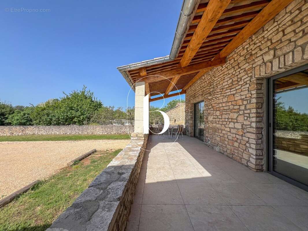 Maison à GOUDARGUES