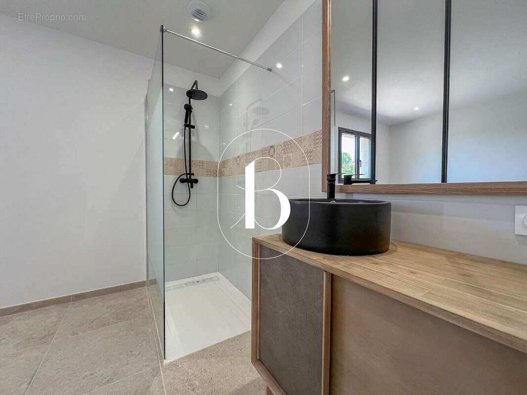 Maison à GOUDARGUES