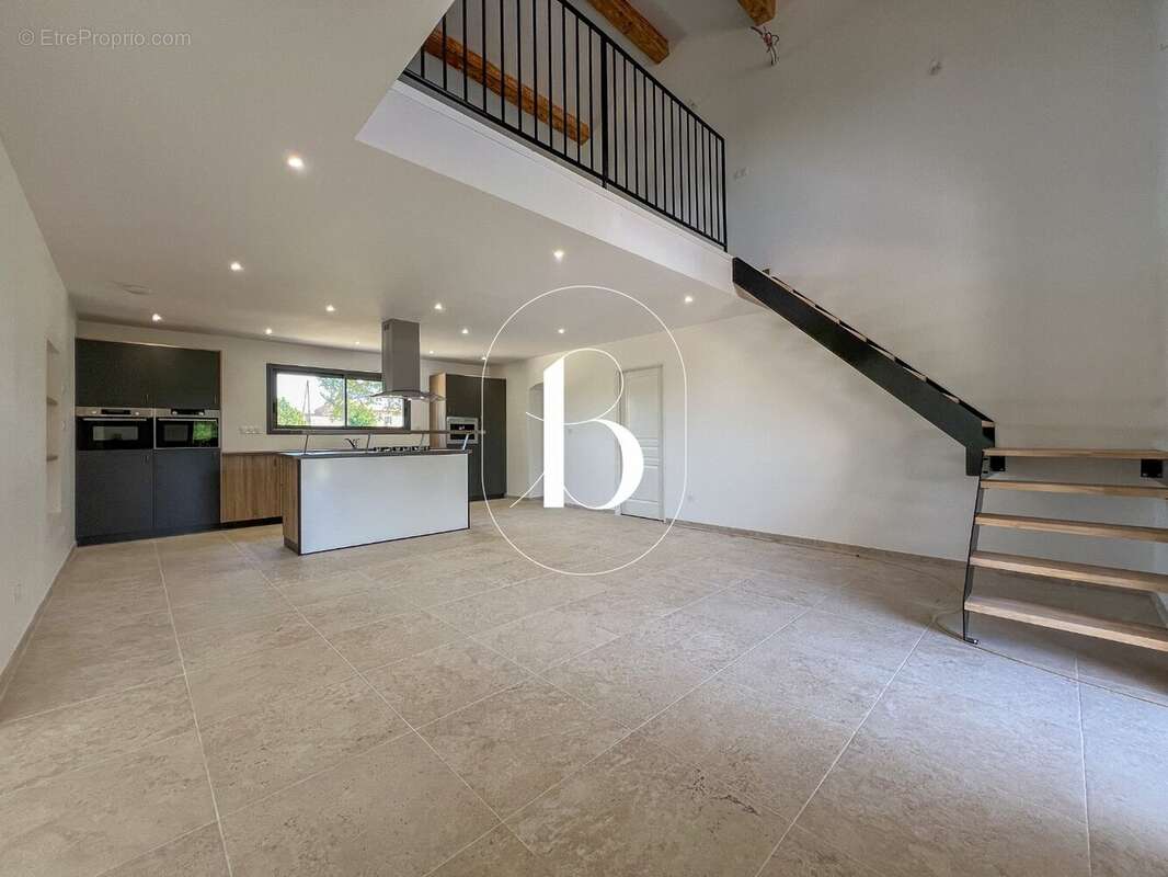 Maison à GOUDARGUES