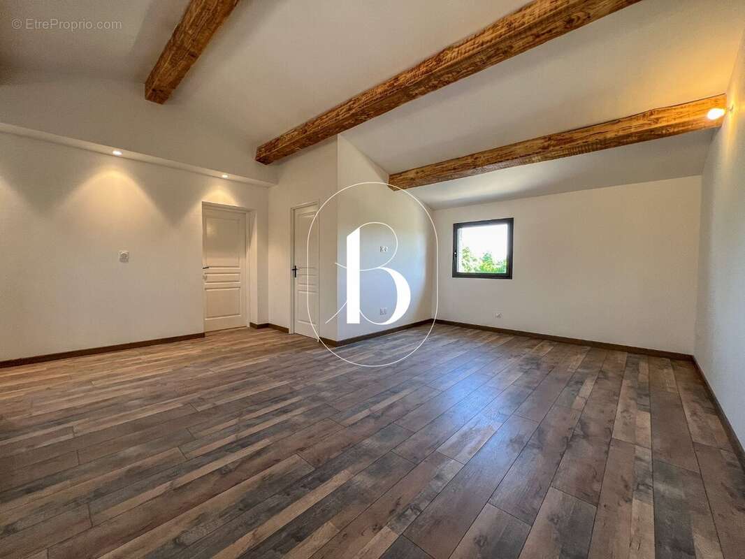 Maison à GOUDARGUES