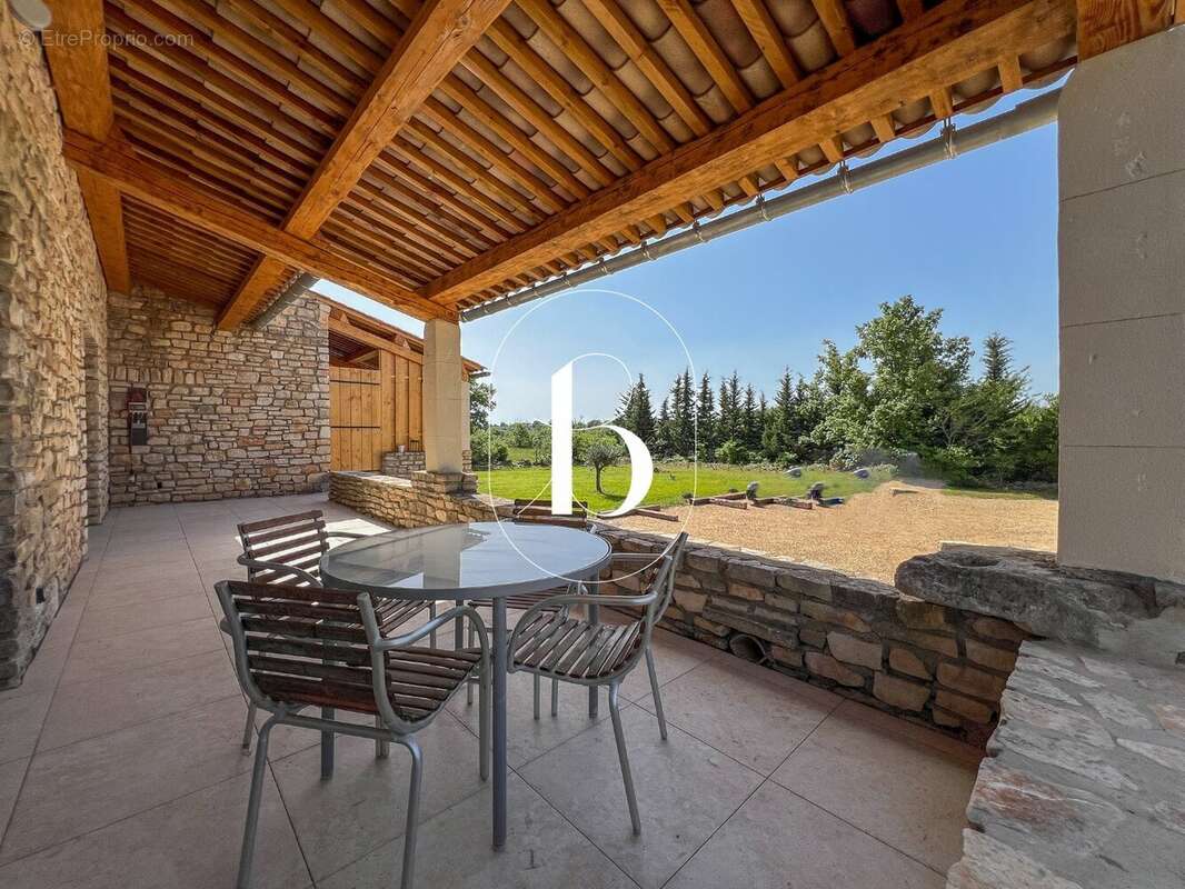 Maison à GOUDARGUES