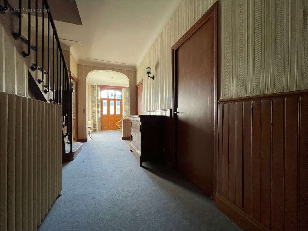 Maison à RIOM-ES-MONTAGNES