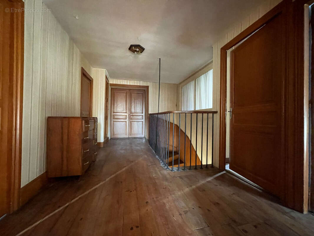 Maison à RIOM-ES-MONTAGNES