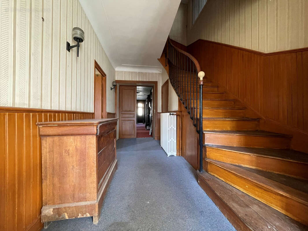 Maison à RIOM-ES-MONTAGNES