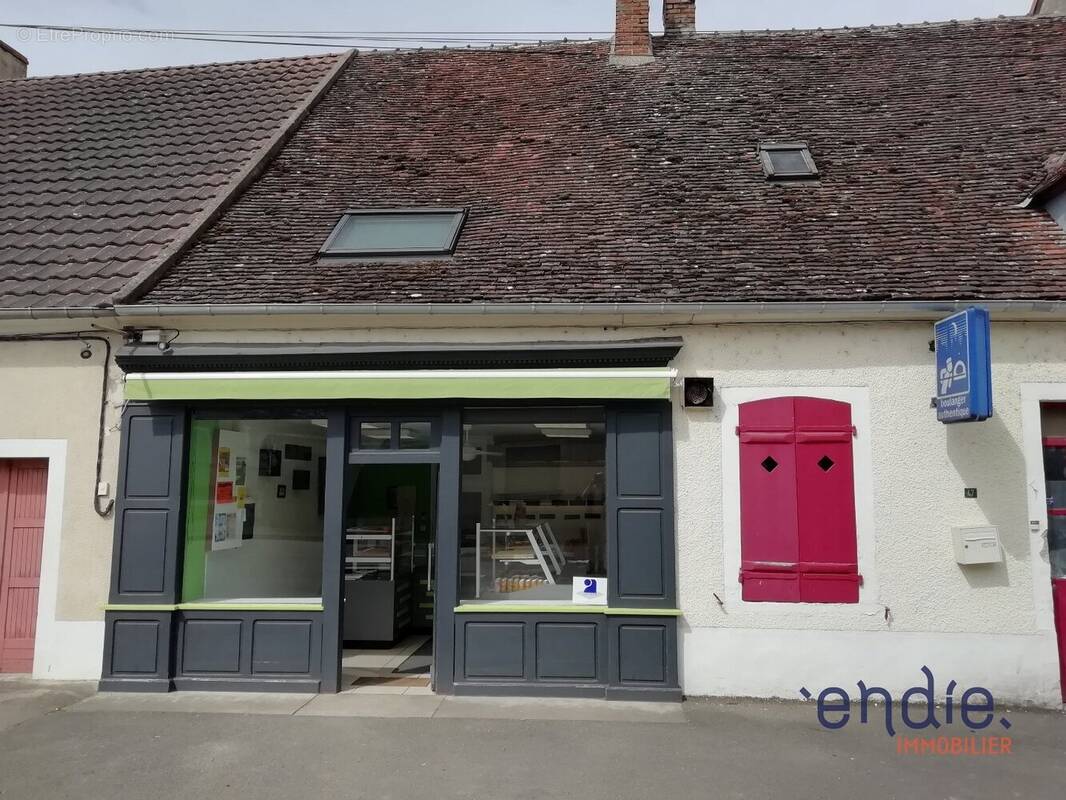 Commerce à OUROUER-LES-BOURDELINS