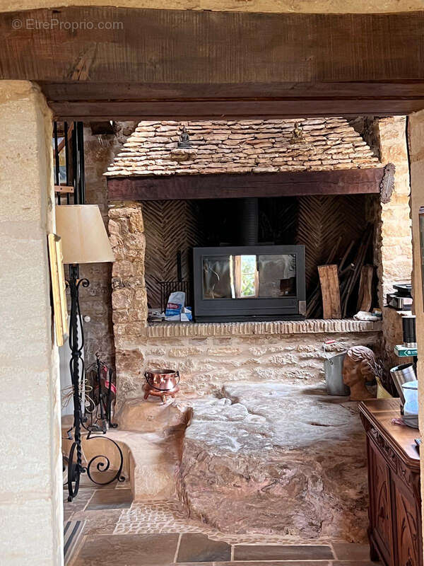 Maison à SALIGNAC-EYVIGUES