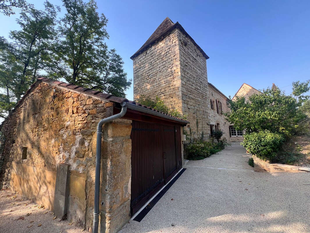 Maison à SALIGNAC-EYVIGUES