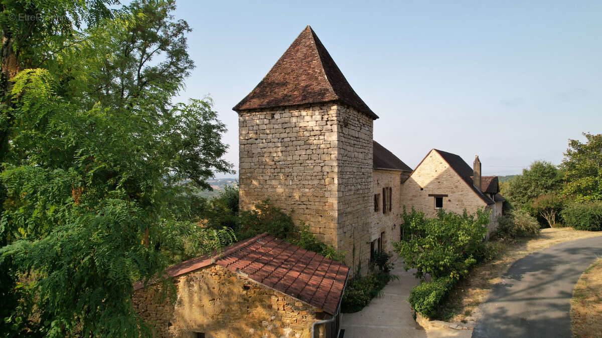 Maison à SALIGNAC-EYVIGUES