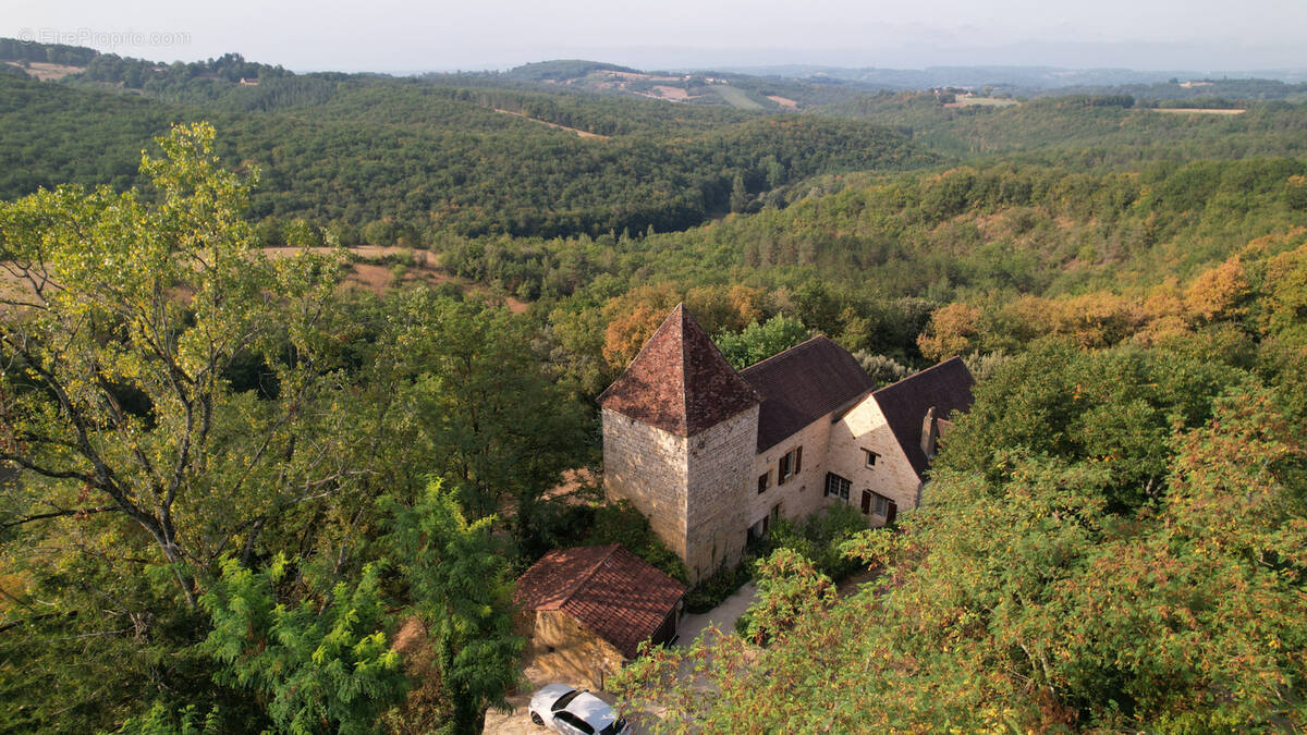 Maison à SALIGNAC-EYVIGUES