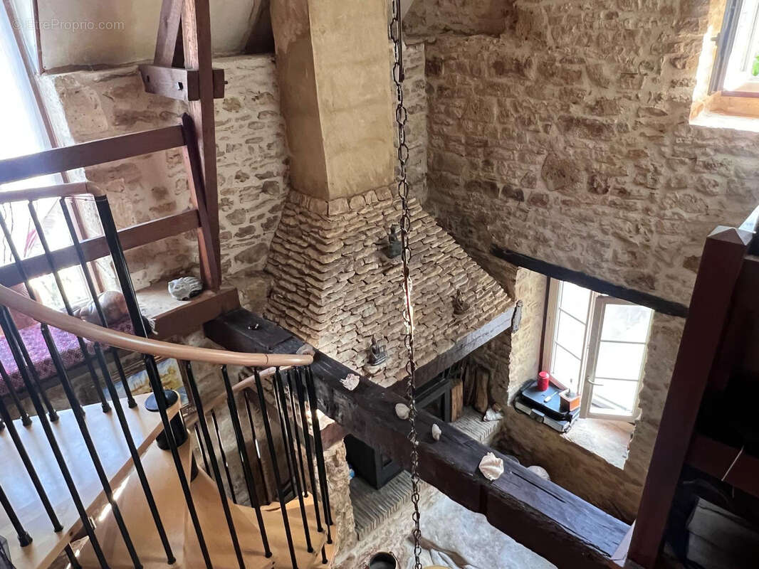 Maison à SALIGNAC-EYVIGUES