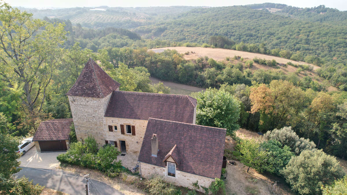 Maison à SALIGNAC-EYVIGUES