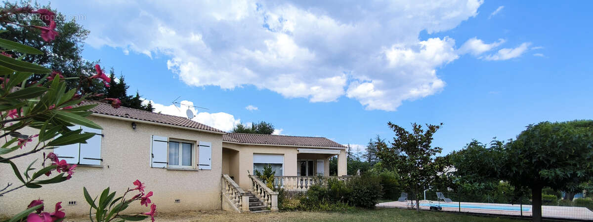 Maison à SAINT-QUENTIN-LA-POTERIE