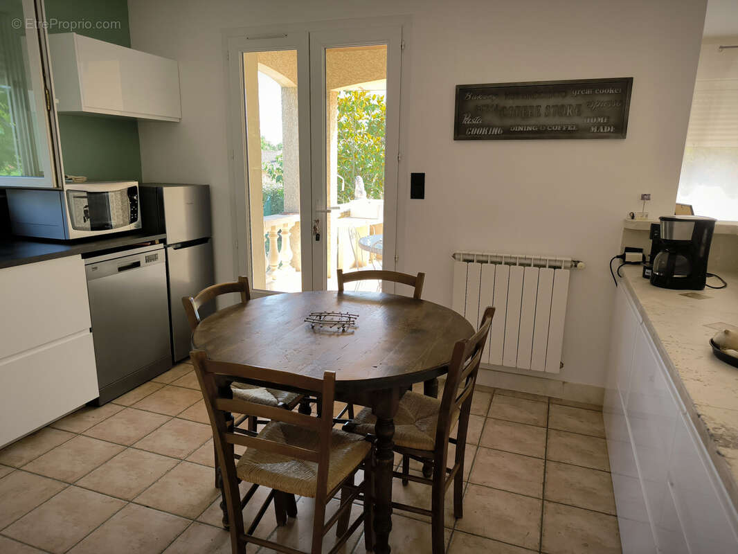 Maison à SAINT-QUENTIN-LA-POTERIE