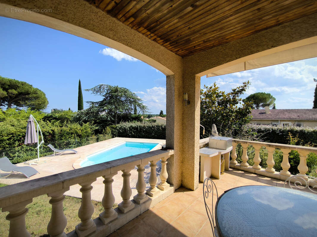 Maison à SAINT-QUENTIN-LA-POTERIE