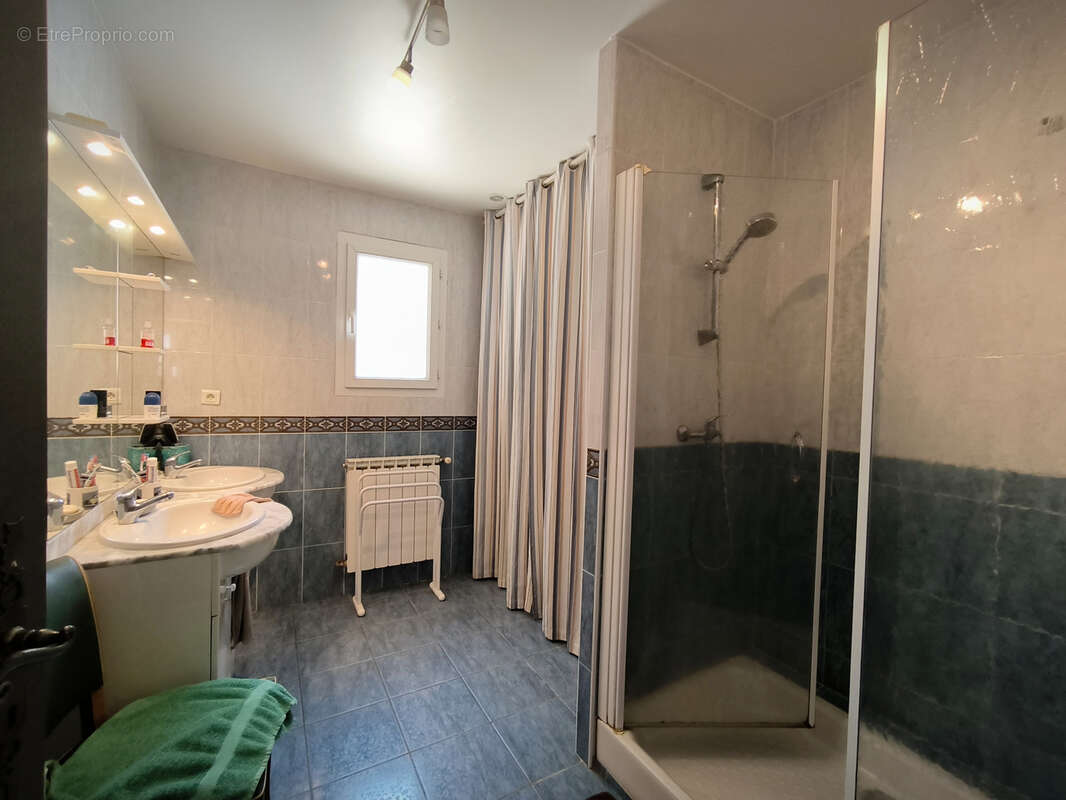 Maison à SAINT-QUENTIN-LA-POTERIE