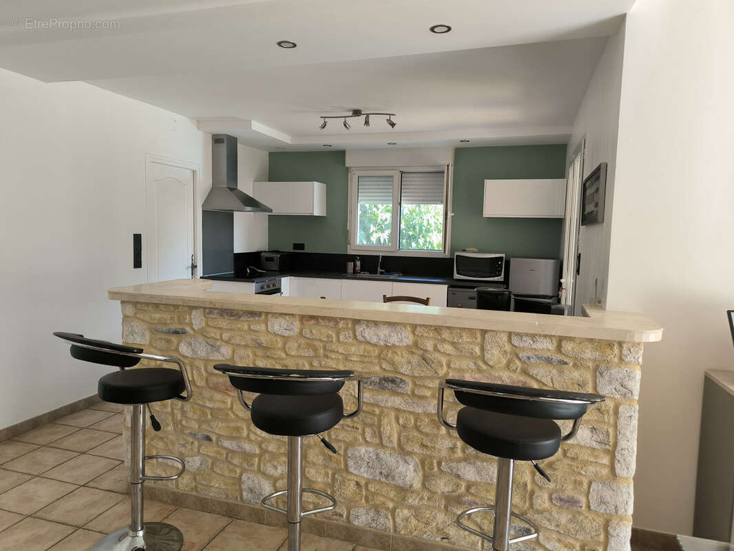 Maison à SAINT-QUENTIN-LA-POTERIE