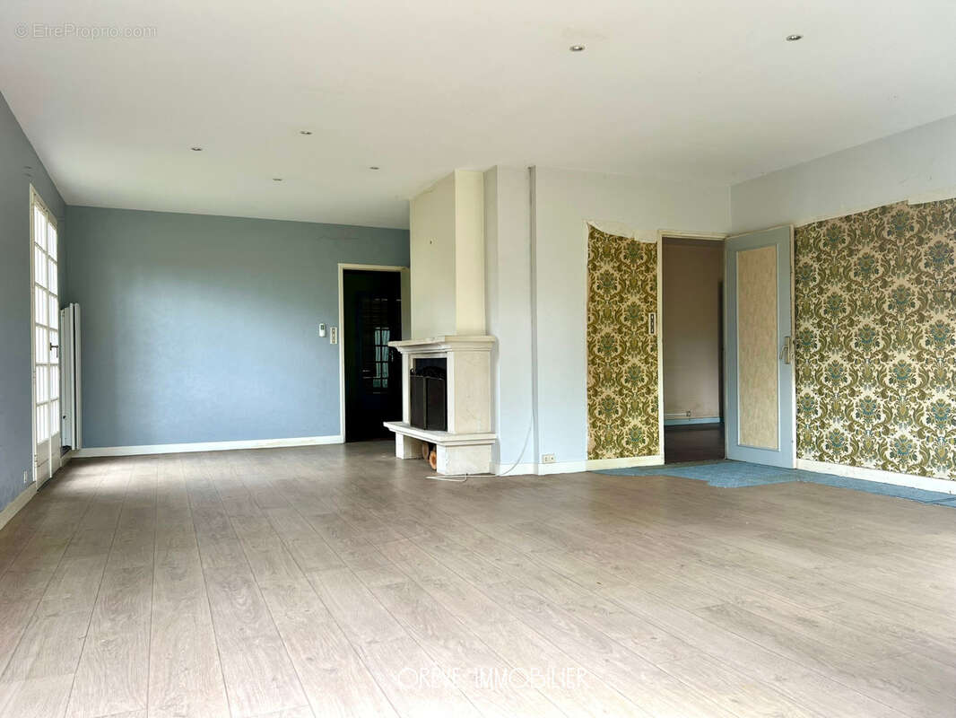 Maison à LES BRULAIS