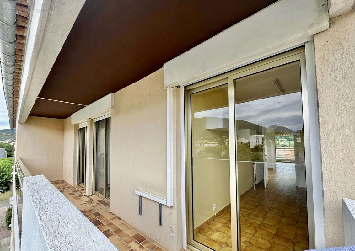 Appartement à NYONS