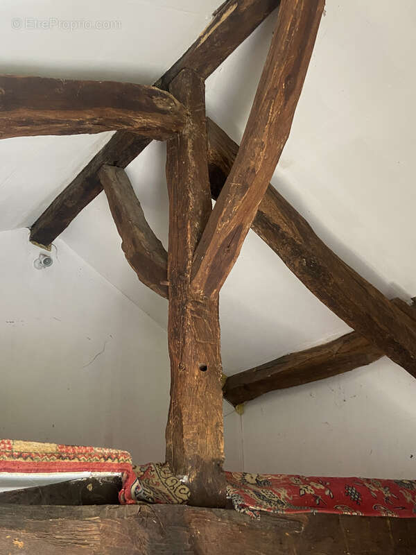 Maison à CHATEL-MONTAGNE