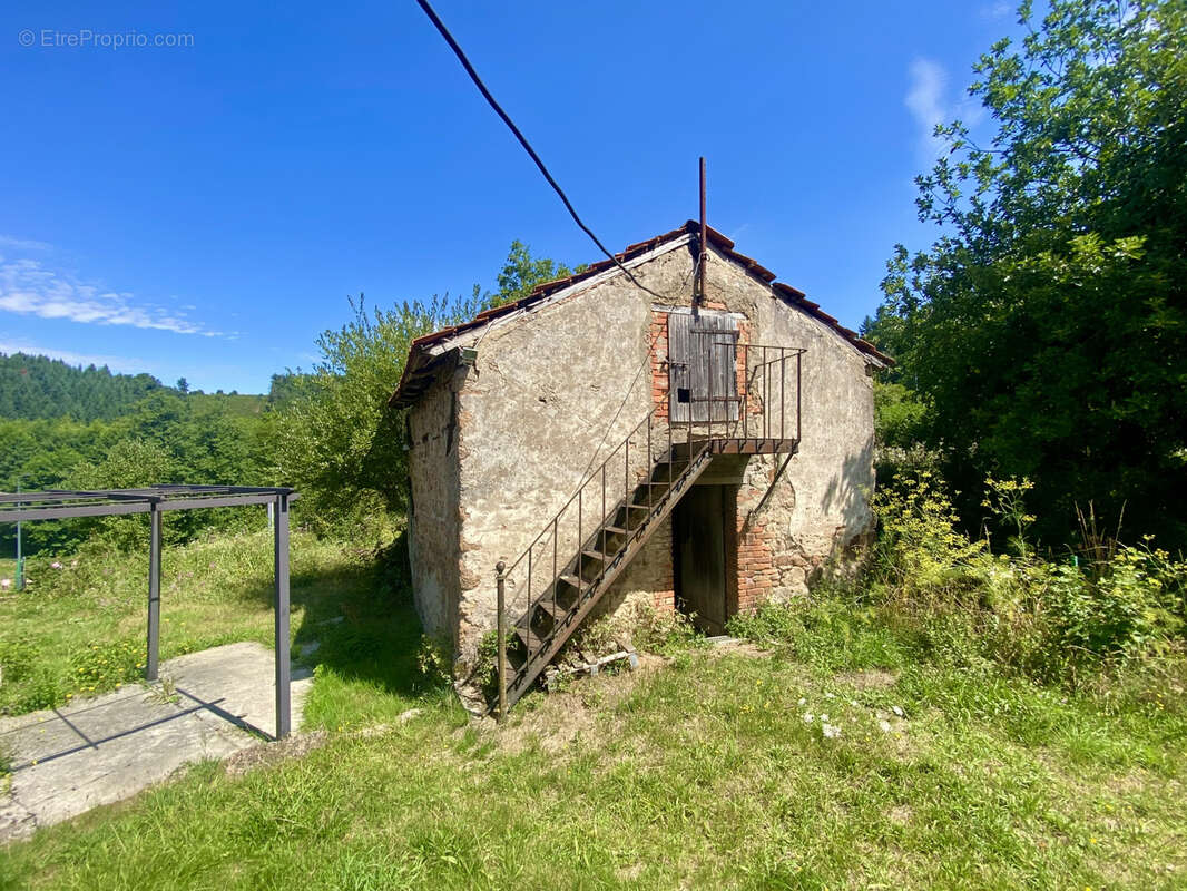 Maison à CHATEL-MONTAGNE