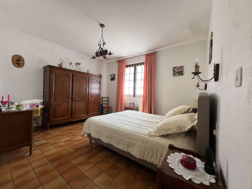 Maison à SAINT-PAULET-DE-CAISSON