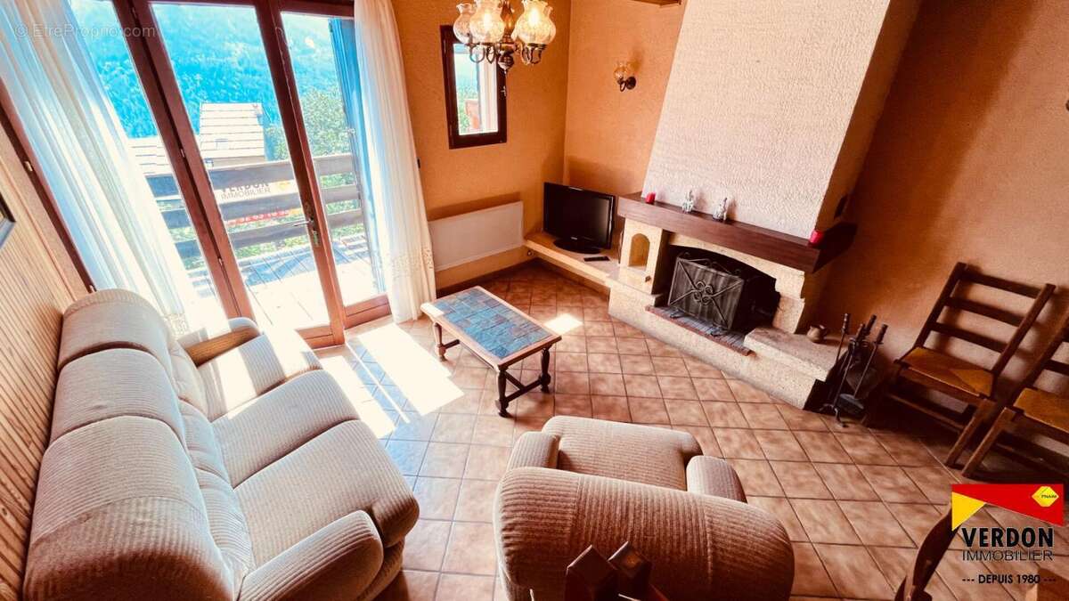 Maison à VILLARS-COLMARS