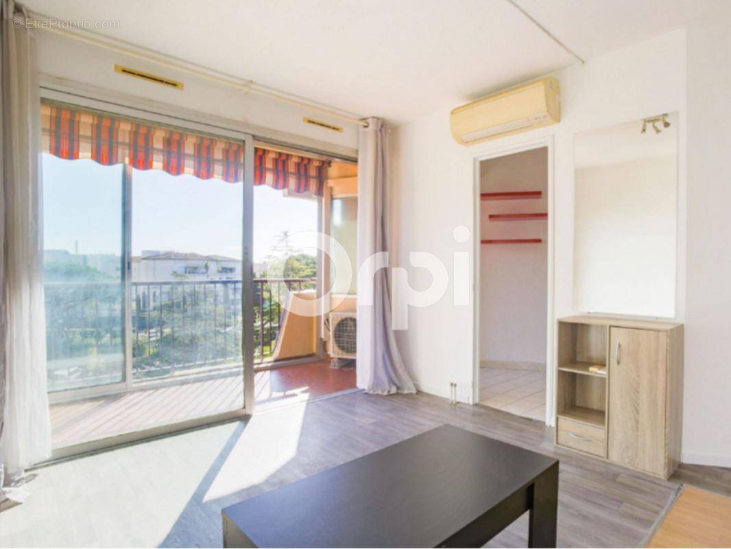 Appartement à MANDELIEU-LA-NAPOULE