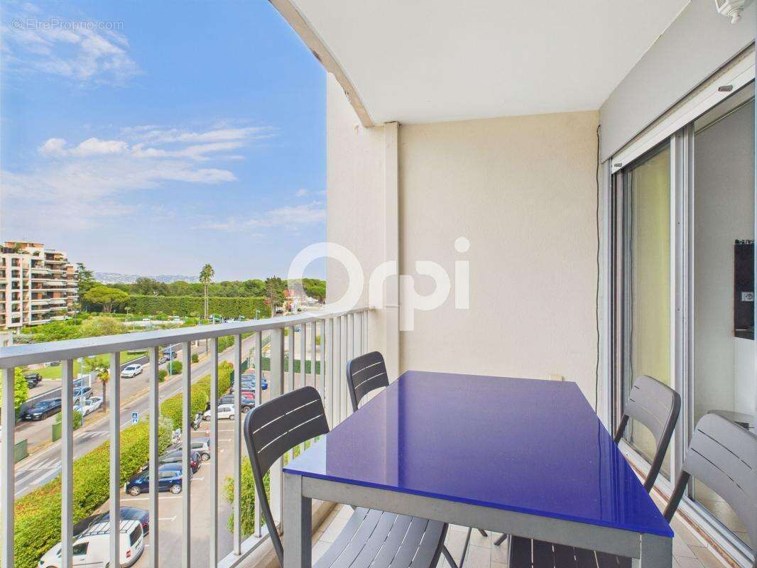 Appartement à MANDELIEU-LA-NAPOULE