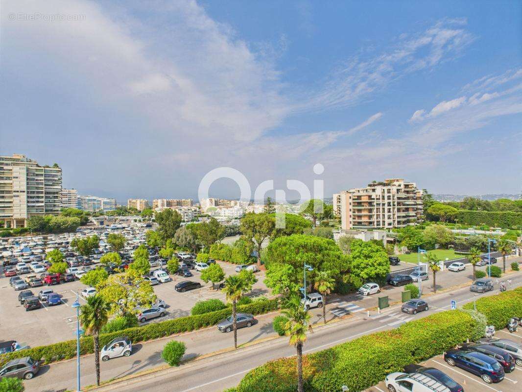 Appartement à MANDELIEU-LA-NAPOULE