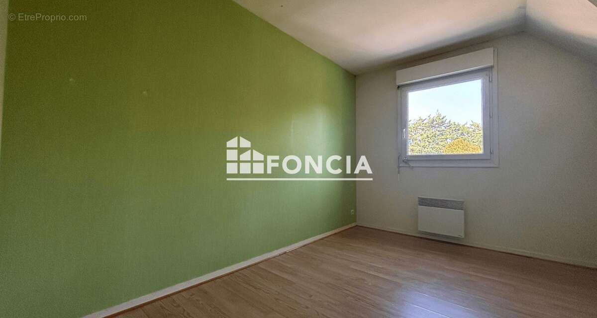 Appartement à LA RIVIERE-SAINT-SAUVEUR