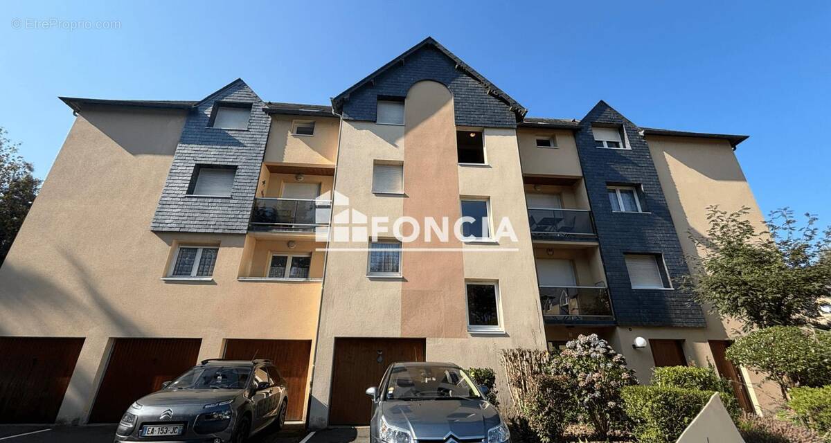 Appartement à LA RIVIERE-SAINT-SAUVEUR